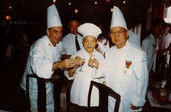 1992 Anstoßen mit thailändischem Koch