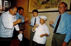 1992 Anstoßen mit schwedischem Koch